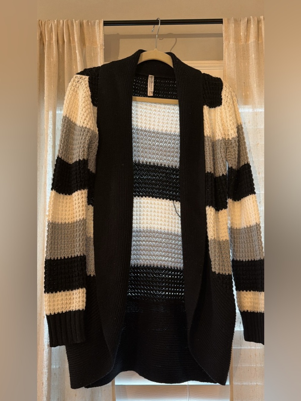 Bobbie Brooks Black, White & Gray Striped Open-Front Cardigan